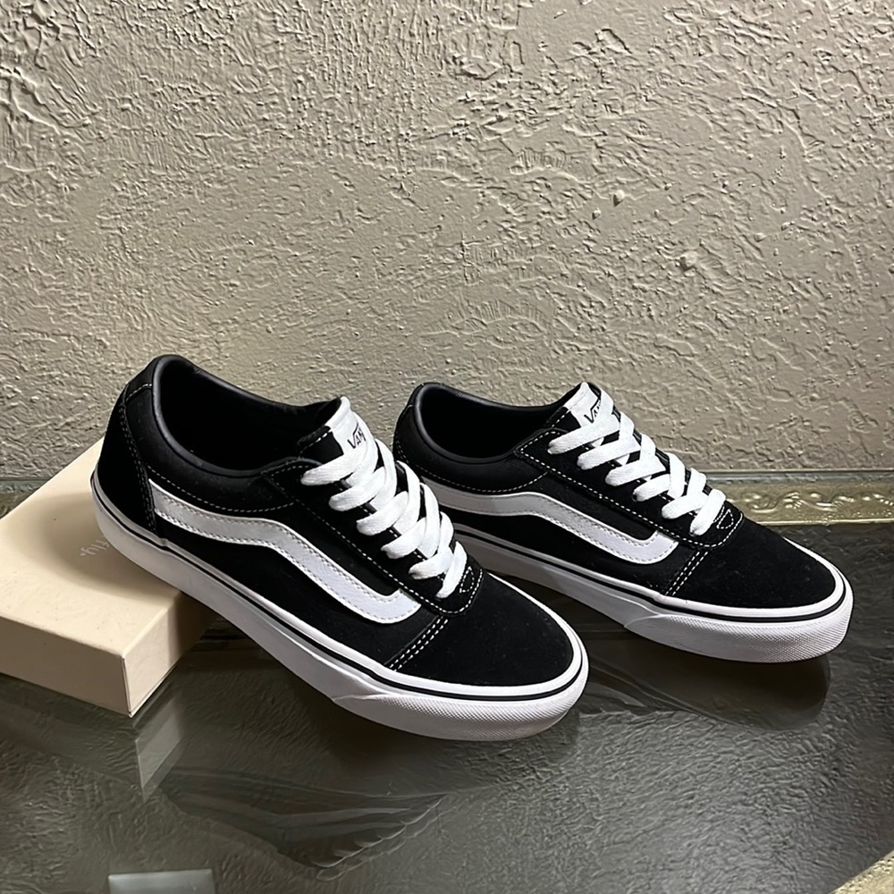 Girls Vans